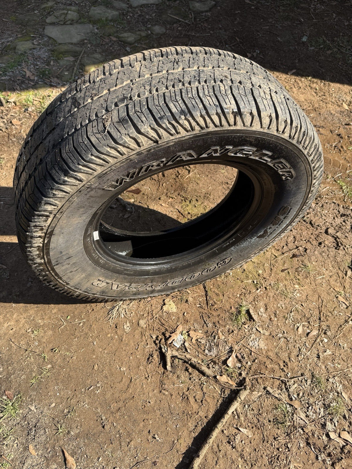 255/75R17 - Goodyear Wrangler SR-A - Used